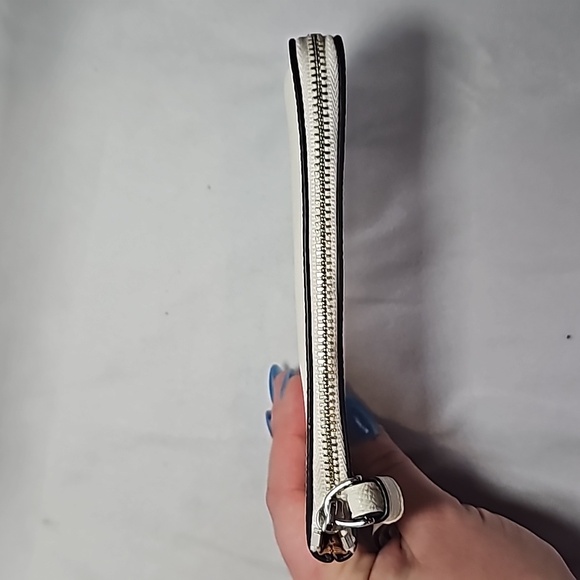 Coach PacMan Limited Corner Zip - Picture 5 of 6